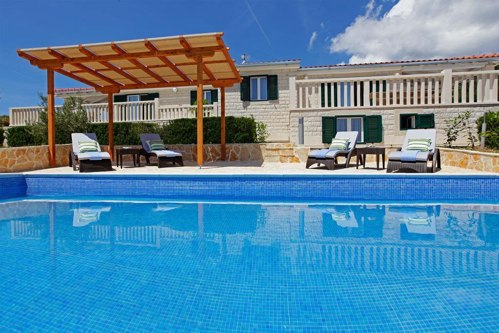 Holiday Homes Oliva Bol Rom bilde